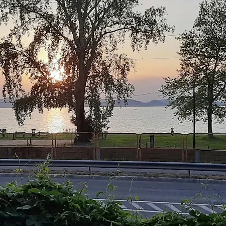 Alpesi faház Balatonra Panoramas Fahaz Stranddal Szemben Fonyód